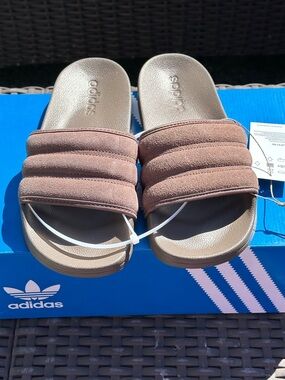 Adidas Adilette Unisex Terry Cloth Flip Flop Slide Sandal Womens Size 7 | 10 NEW